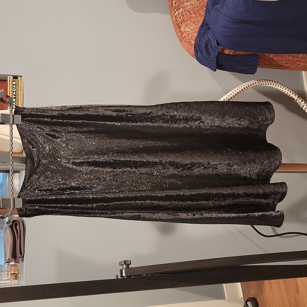 Front row shop sparkly velvet skirt with tags